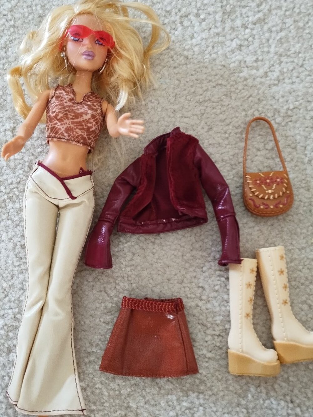 My scene Doll with 2 outfits